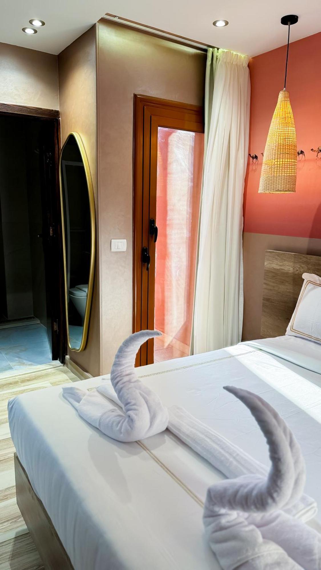 Almas Pyramids View Hotel Kafret el-Gabal Exterior foto
